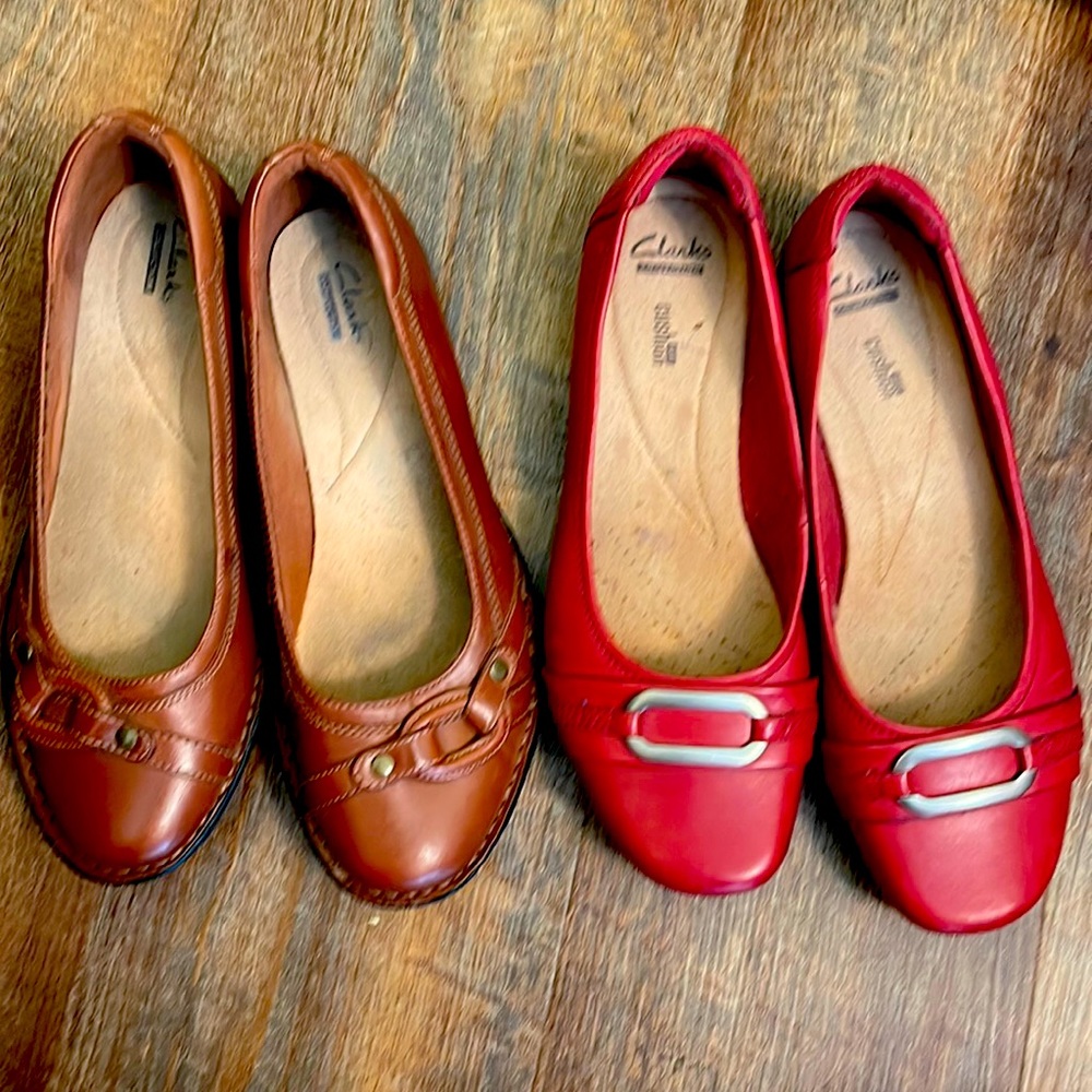 2 pairs Clark’s 9.5 flats